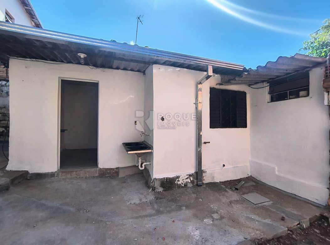 Casa Residencial para aluguel no bairro Jardim Nova Itália: Frente