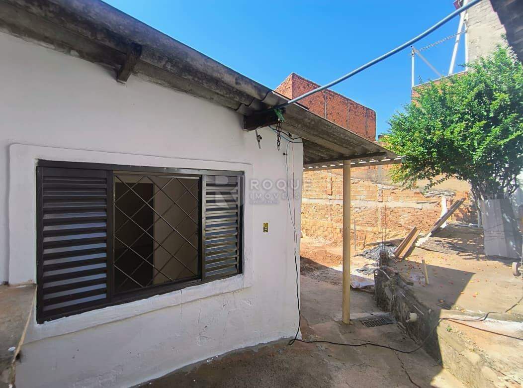 Casa Residencial para aluguel no bairro Jardim Nova Itália: Frente