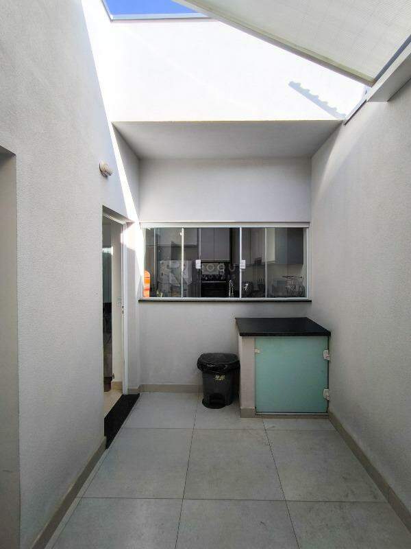 Casa Residencial à venda no bairro Jardim Marajoara: ÁREA DE SERVIÇO