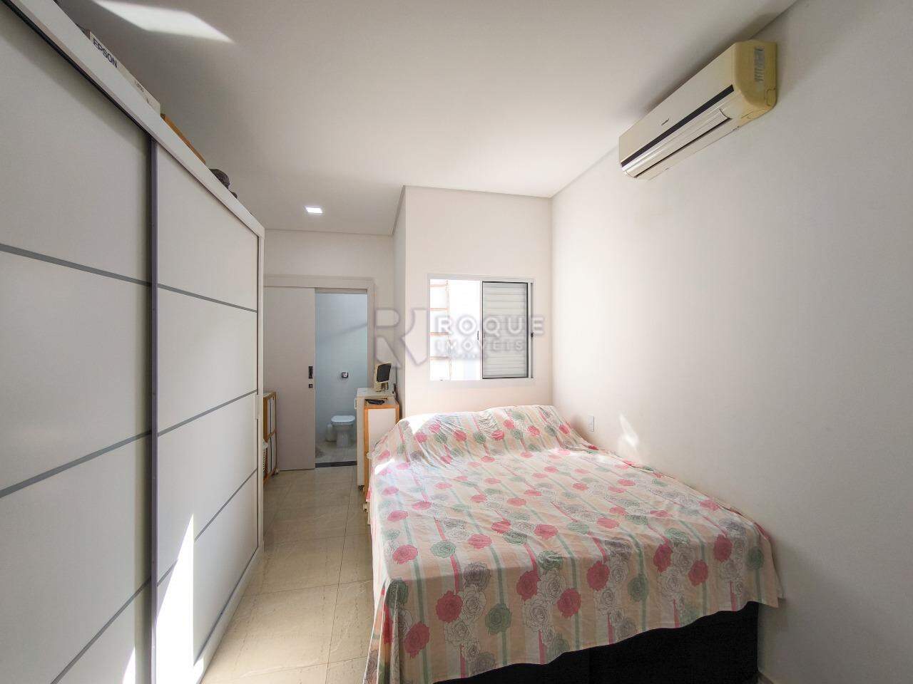 Casa Residencial à venda no bairro Jardim Marajoara: SUÍTE