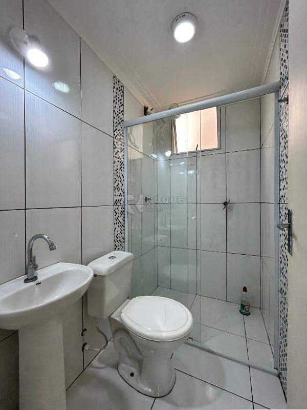 Apartamento para aluguel no bairro Vila Camargo: WC social 