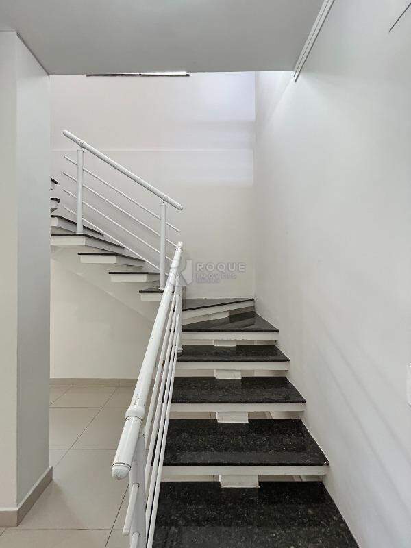 Casa Residencial à venda no bairro Vila São João: Acesso segundo andar