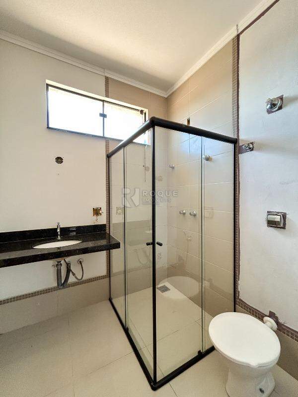 Casa Residencial à venda no bairro Vila São João: WC social 2 segundo andar