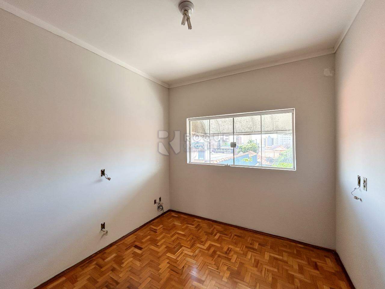 Casa Residencial à venda no bairro Vila São João: Dormitório 3 segundo andar