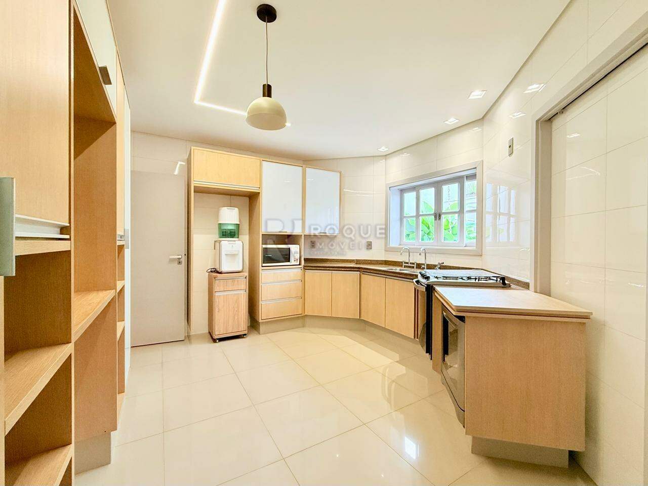 Casa em condomínio para aluguel no bairro Jardim Residencial Flora: COZINHA