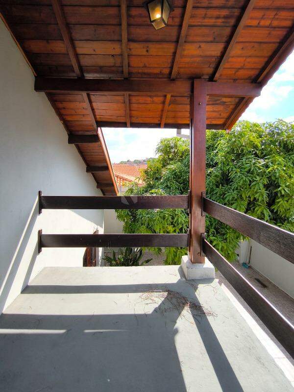 Casa Residencial à venda no bairro Jardim Hortência: SACADA PISO SUPERIOR