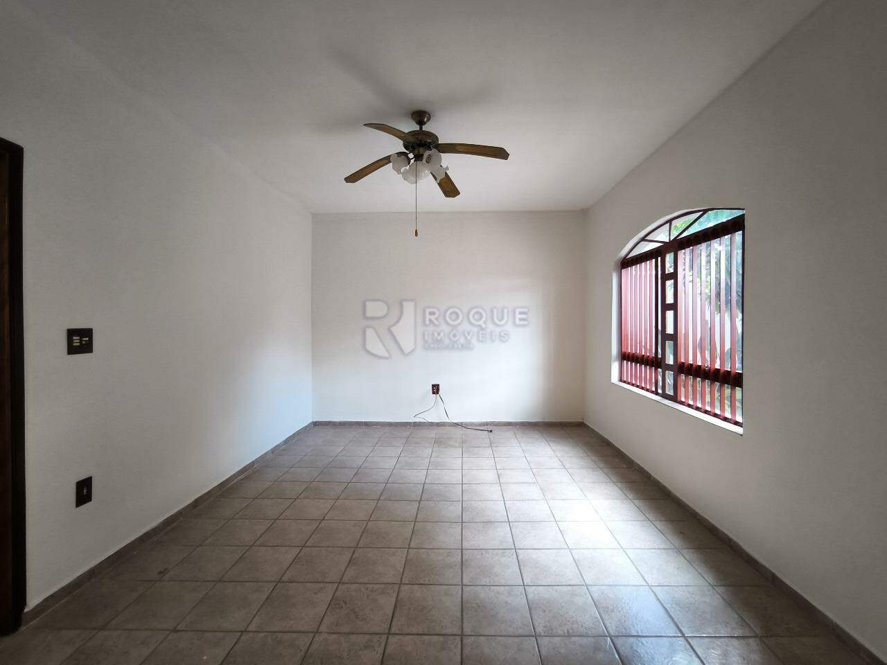Casa Residencial à venda no bairro Jardim Hortência: SALA DE ESTAR