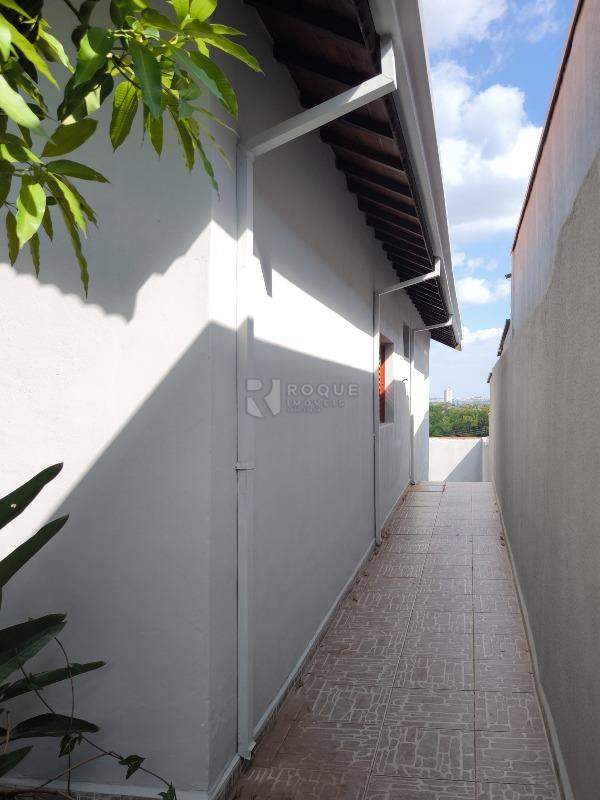 Casa Residencial à venda no bairro Jardim Hortência: LATERAL EXTERNA
