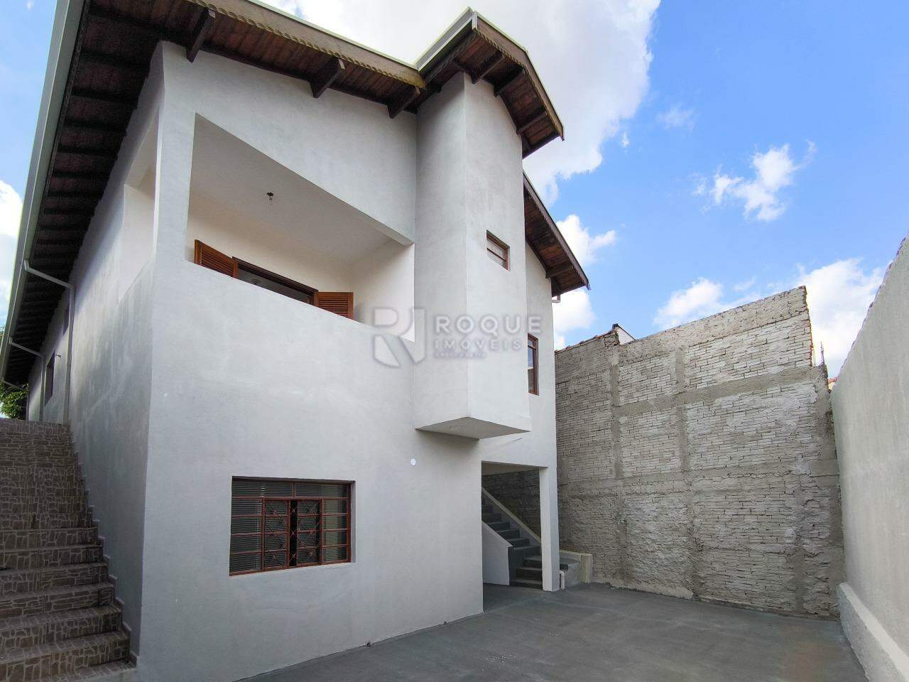 Casa Residencial à venda no bairro Jardim Hortência: FUNDOS