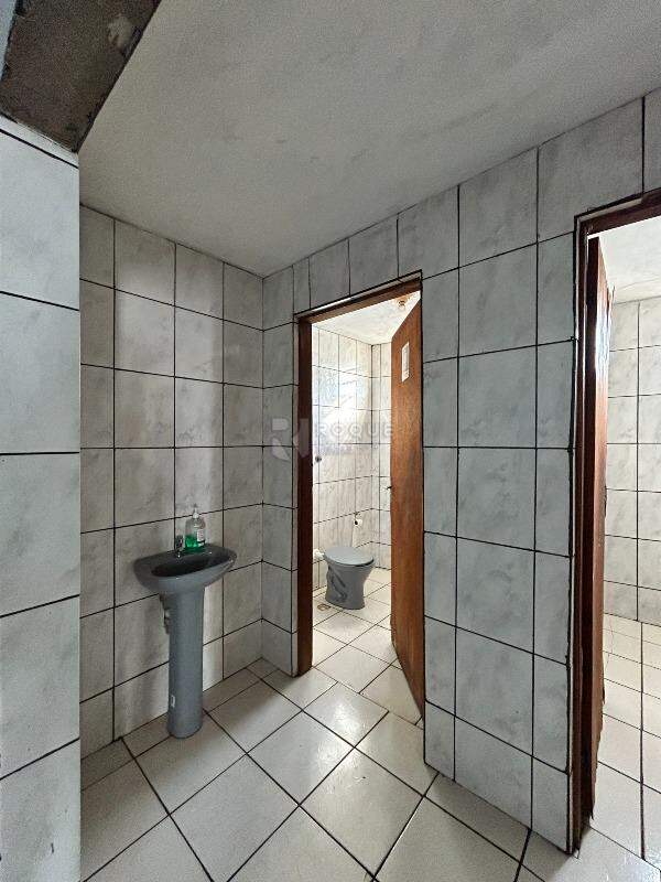Barracão/Galpão para aluguel no bairro Jardim Planalto: Lavabo 2