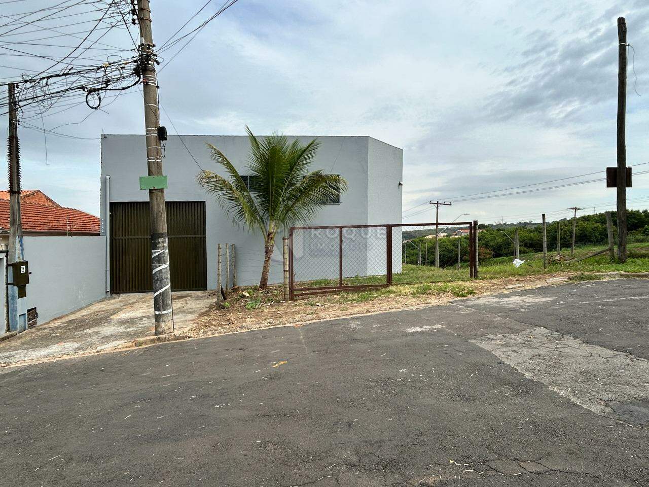 Barracão/Galpão para aluguel no bairro Jardim Planalto: Fachada 