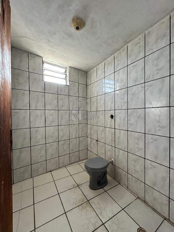 Barracão/Galpão para aluguel no bairro Jardim Planalto: WC social 1