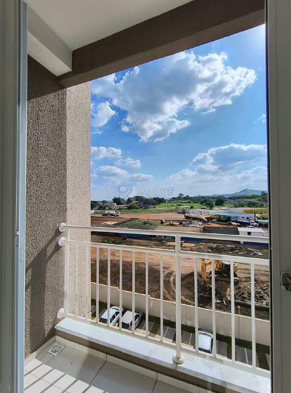 Apartamento para aluguel no bairro Chácaras Antonieta: Sacada