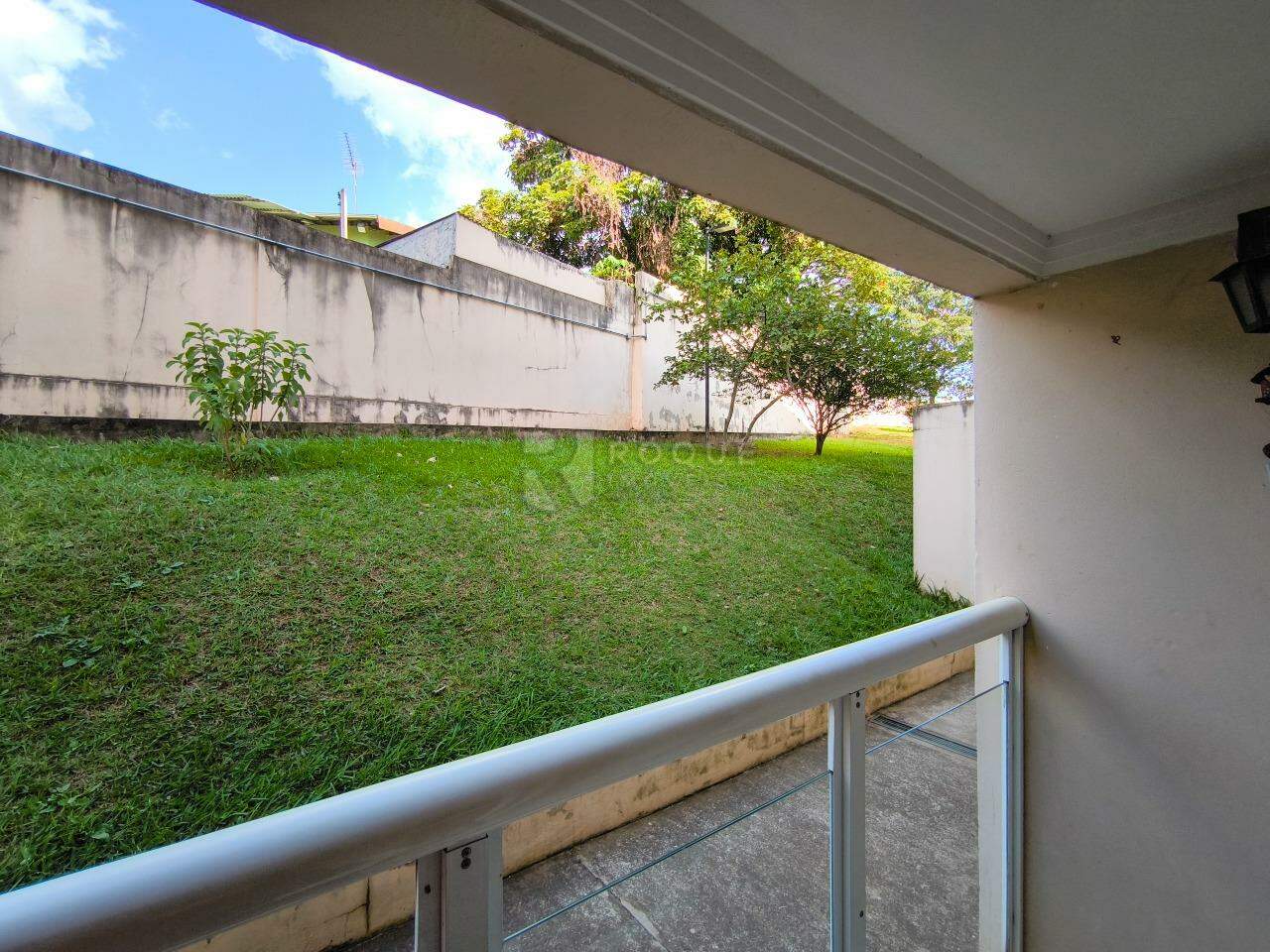 Apartamento à venda no bairro Vila Labaki: VISTA PARCIAL