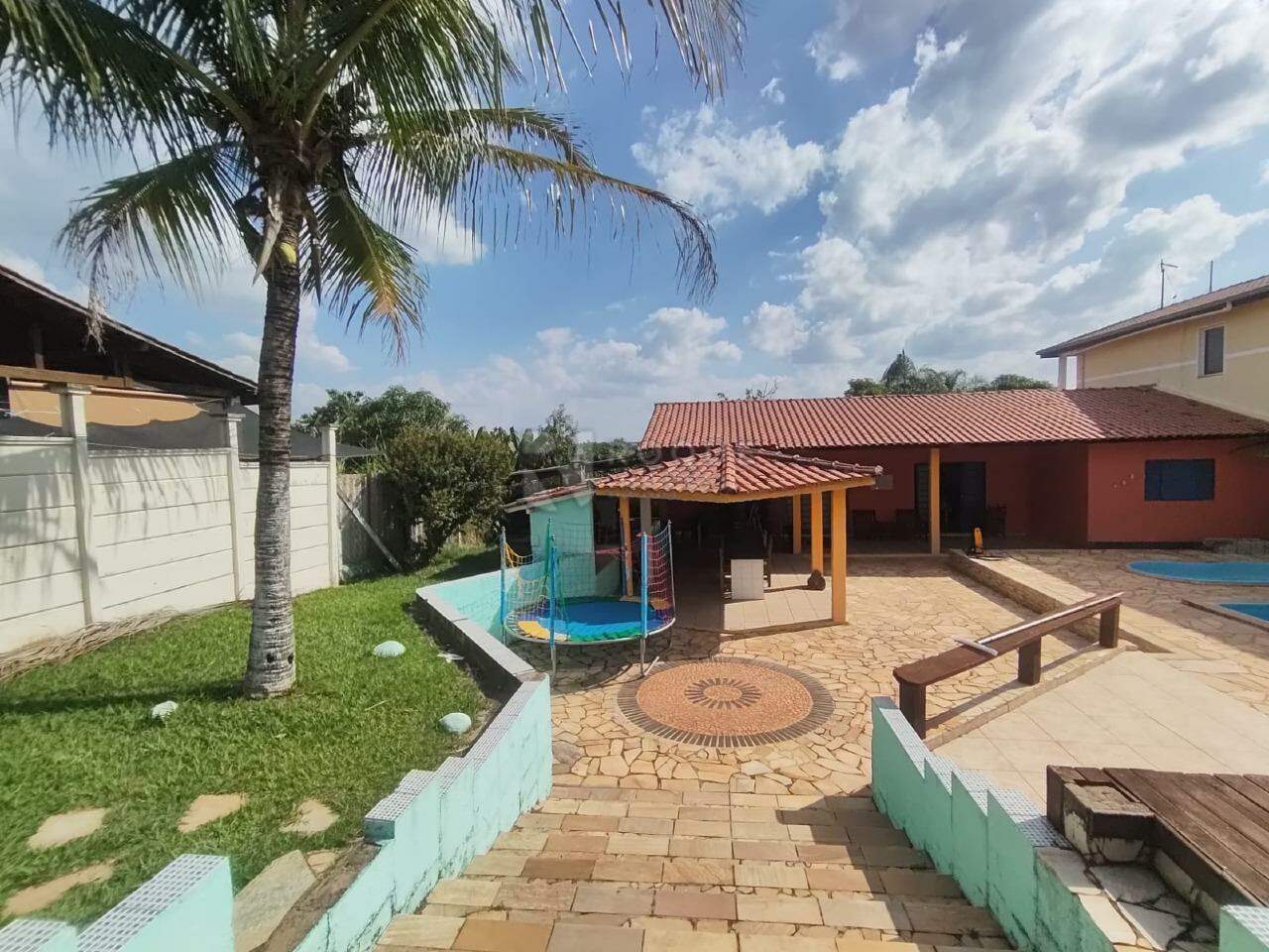 Chácara para aluguel no bairro Bairro dos Frades - Residencial São Miguel: Quintal
