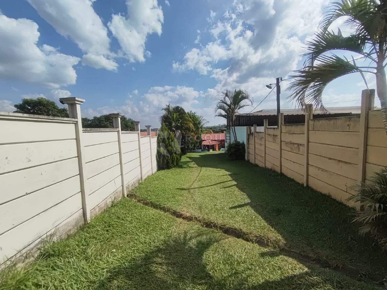 Chácara para aluguel no bairro Bairro dos Frades - Residencial São Miguel: Quintal
