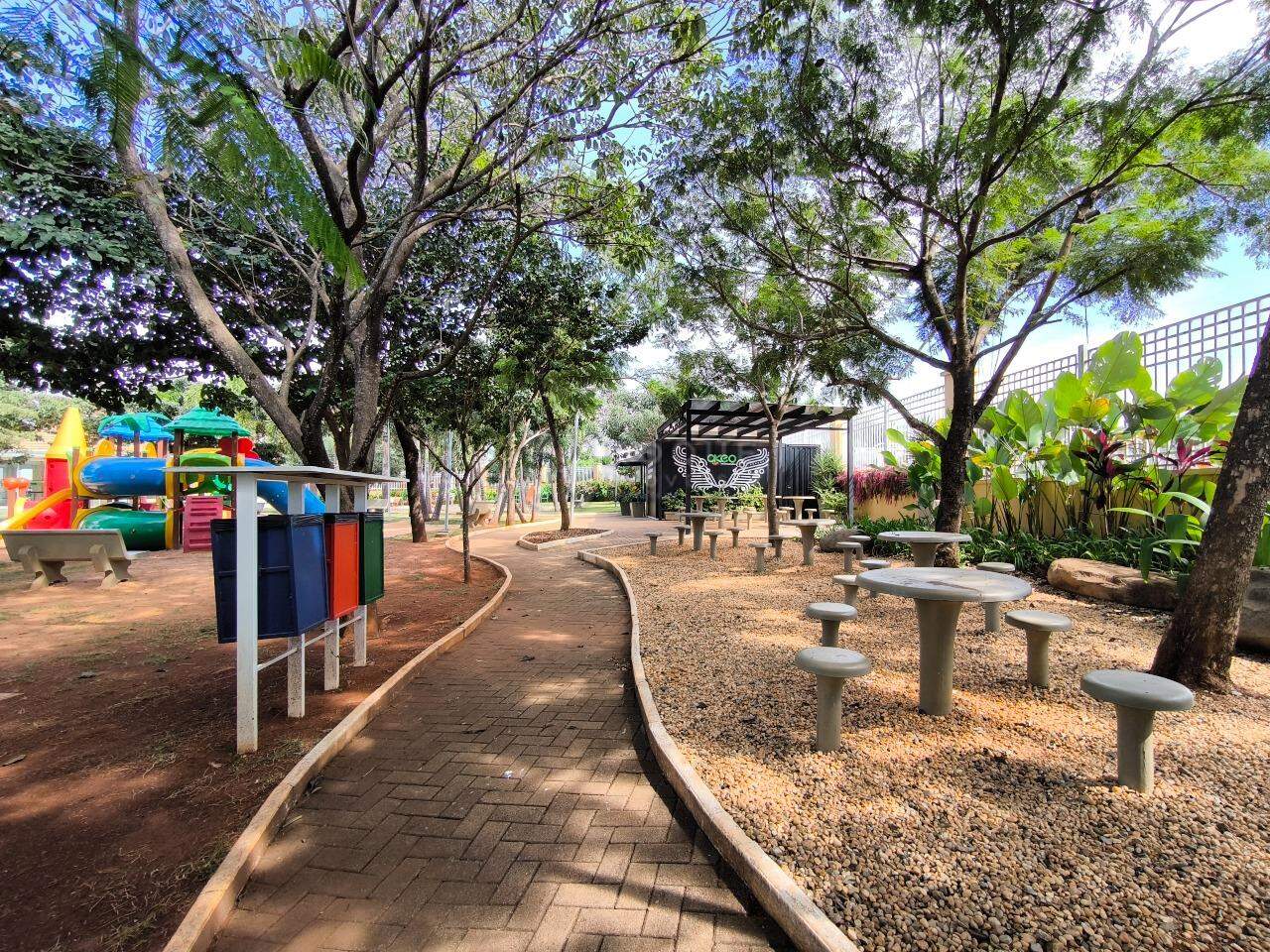 Terreno em condomínio à venda no bairro Terras de São Bento I: ÁREA VERDE