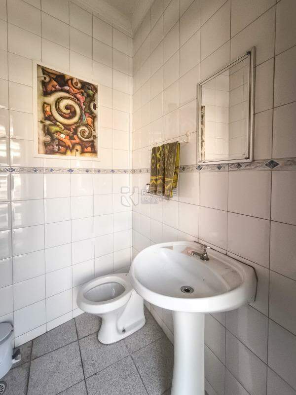 Casa Residencial à venda no bairro Jardim Elite: BANHEIRO ÁREA GOURMET