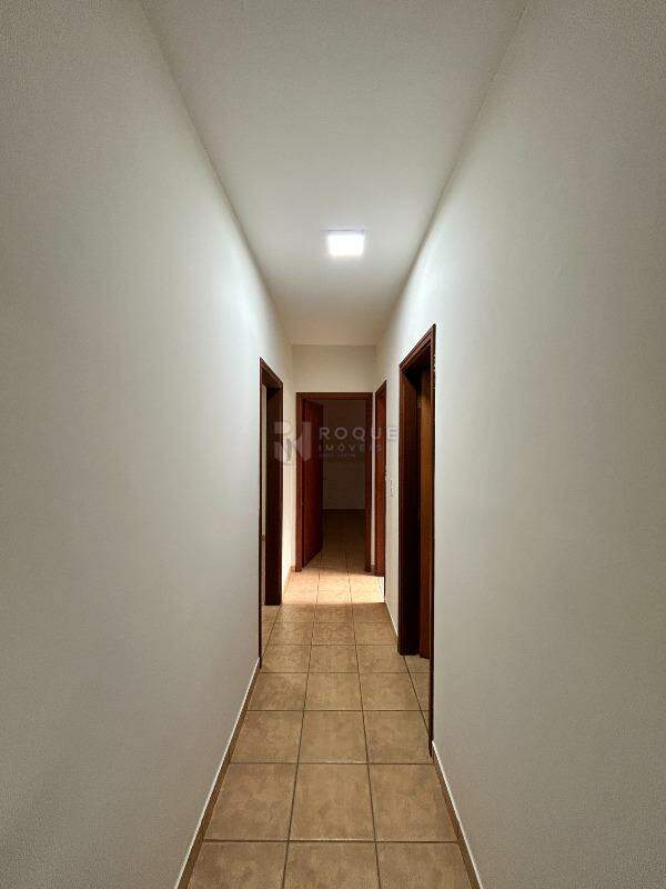 Casa Residencial para aluguel no bairro Vila São Luiz: Hall 