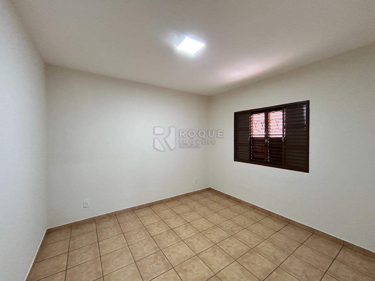 Casa Residencial para aluguel no bairro Vila São Luiz: Dormitório 3