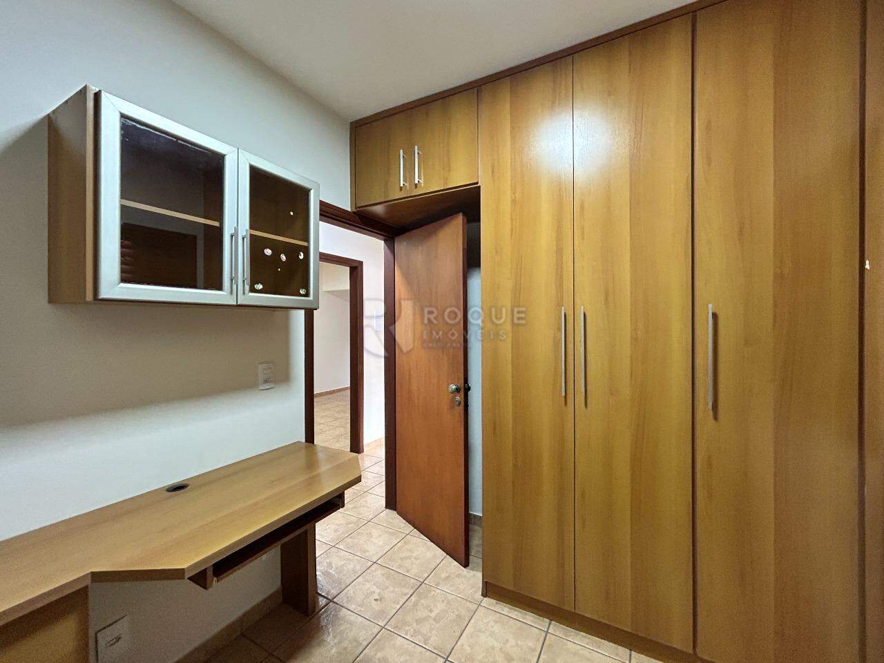Casa Residencial para aluguel no bairro Vila São Luiz: Dormitório 2