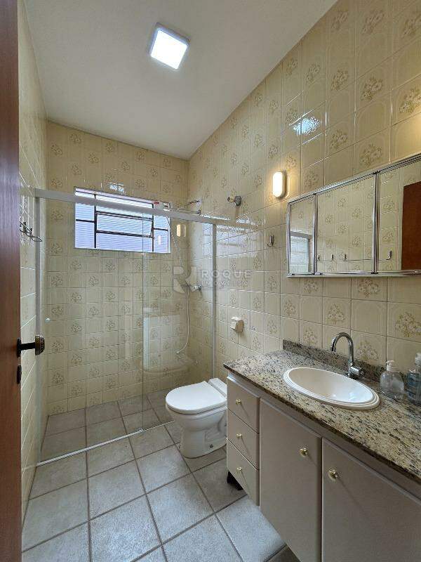 Casa Residencial para aluguel no bairro Vila São Luiz: WC social 