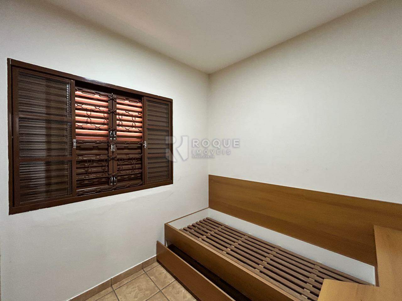 Casa Residencial para aluguel no bairro Vila São Luiz: Dormitório 2