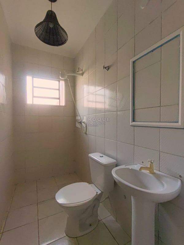 Casa em condomínio para aluguel no bairro Jardim Ouro Verde: WC