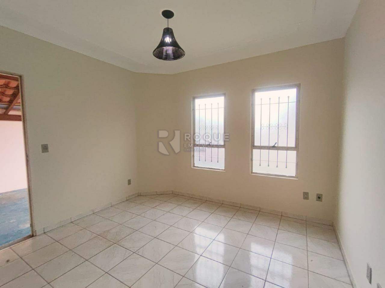 Casa em condomínio para aluguel no bairro Jardim Ouro Verde: Sala