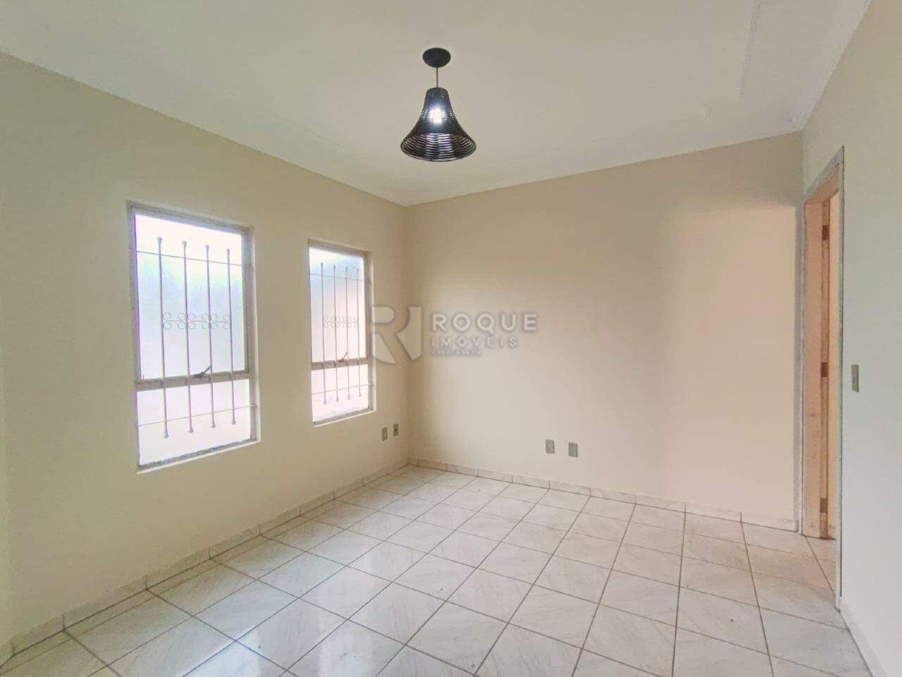 Casa em condomínio para aluguel no bairro Jardim Ouro Verde: Sala