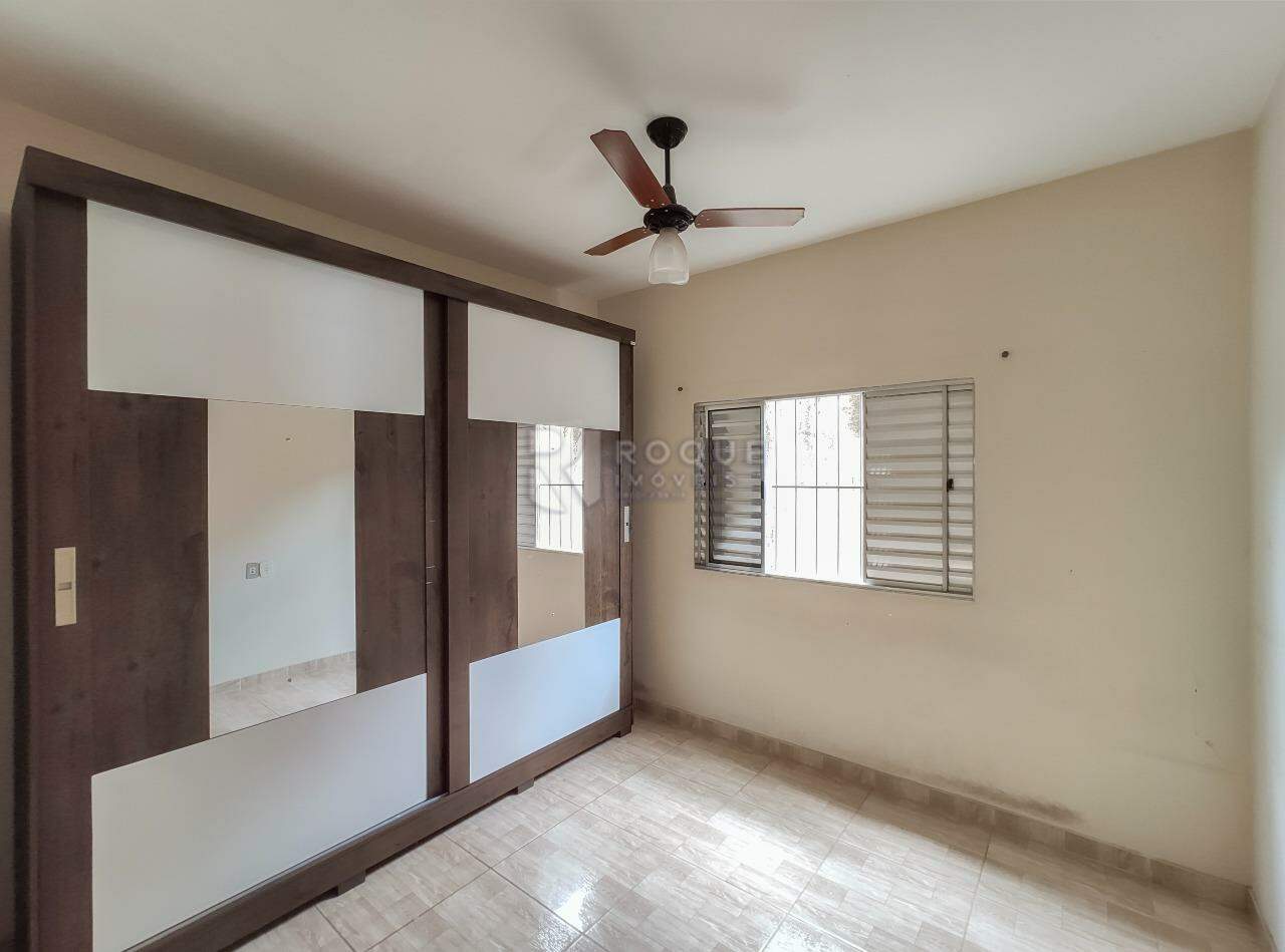 Casa Residencial à venda no bairro Conjunto Habitacional Victor DAndrea: Dormitório 2