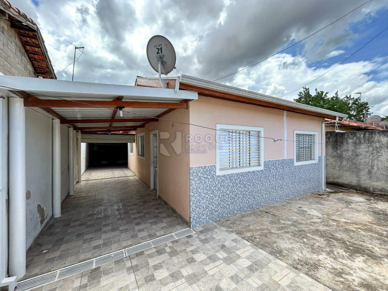 Casa Residencial à venda no bairro Conjunto Habitacional Victor DAndrea: Frente 