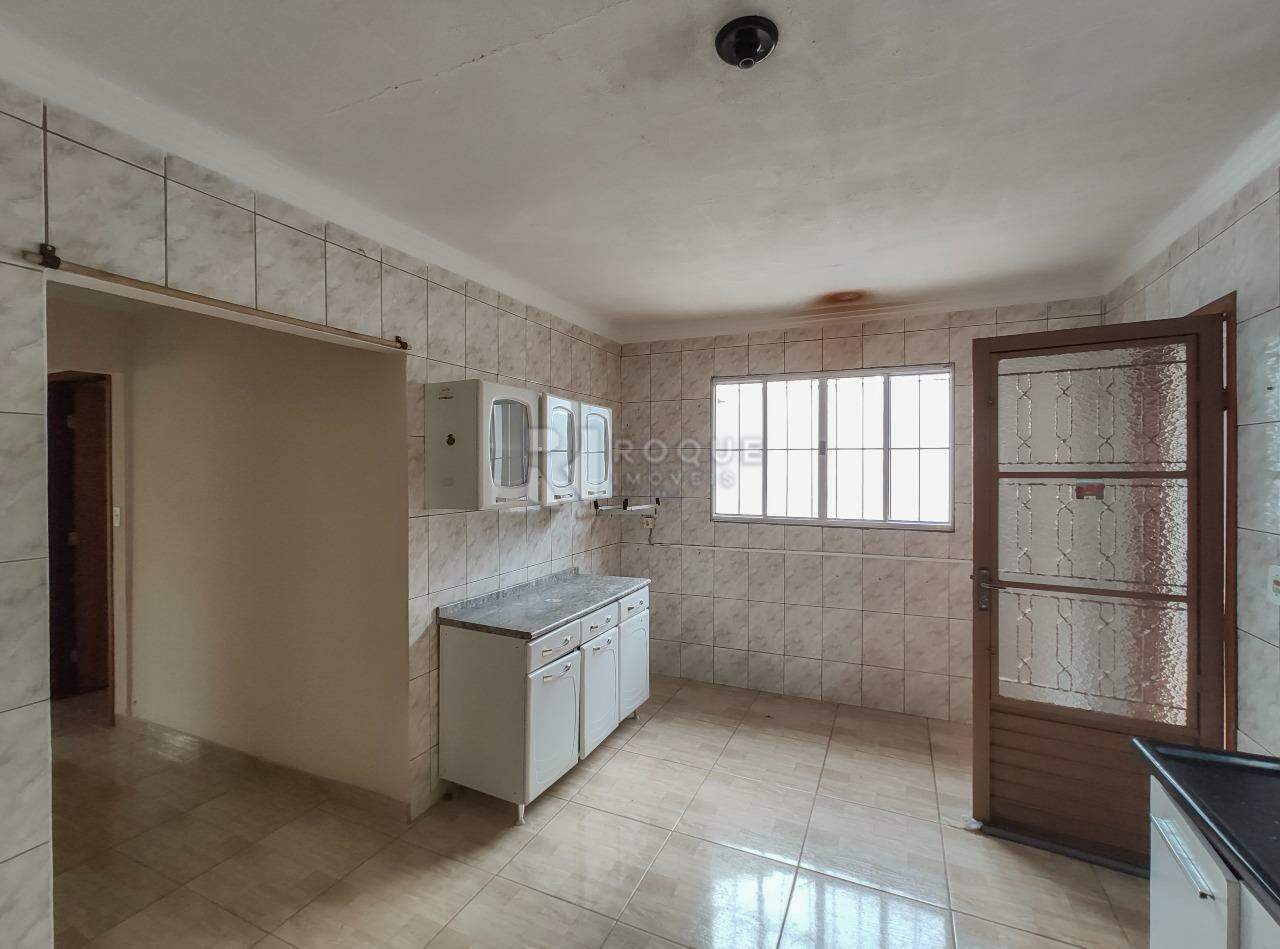 Casa Residencial à venda no bairro Conjunto Habitacional Victor DAndrea: Cozinha 
