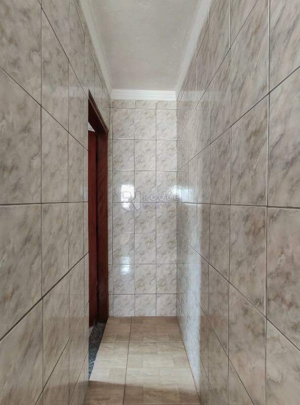 Casa Residencial à venda no bairro Conjunto Habitacional Victor DAndrea: Hall 