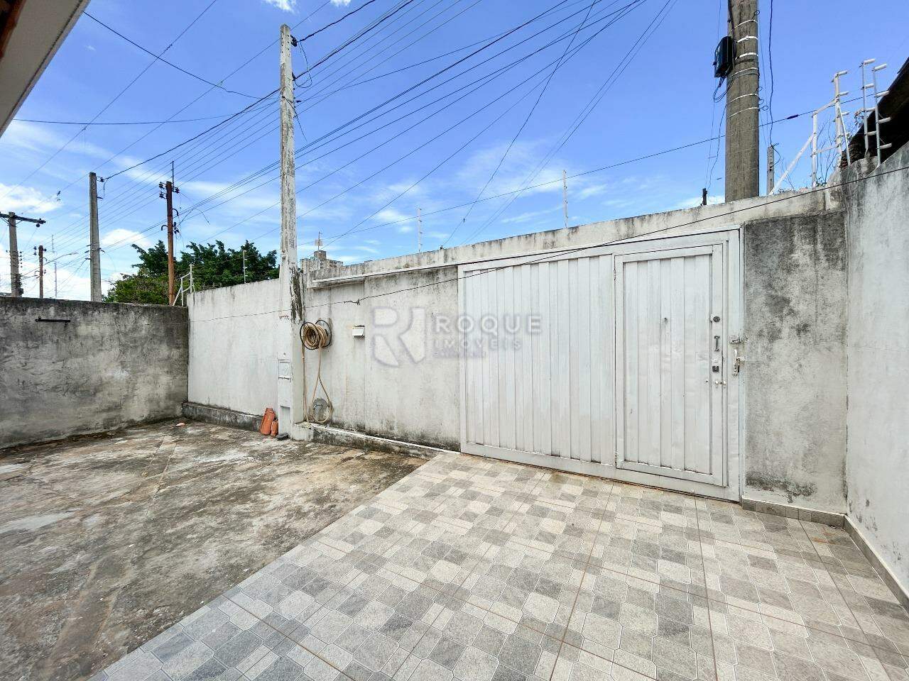 Casa Residencial à venda no bairro Conjunto Habitacional Victor DAndrea: Frente 