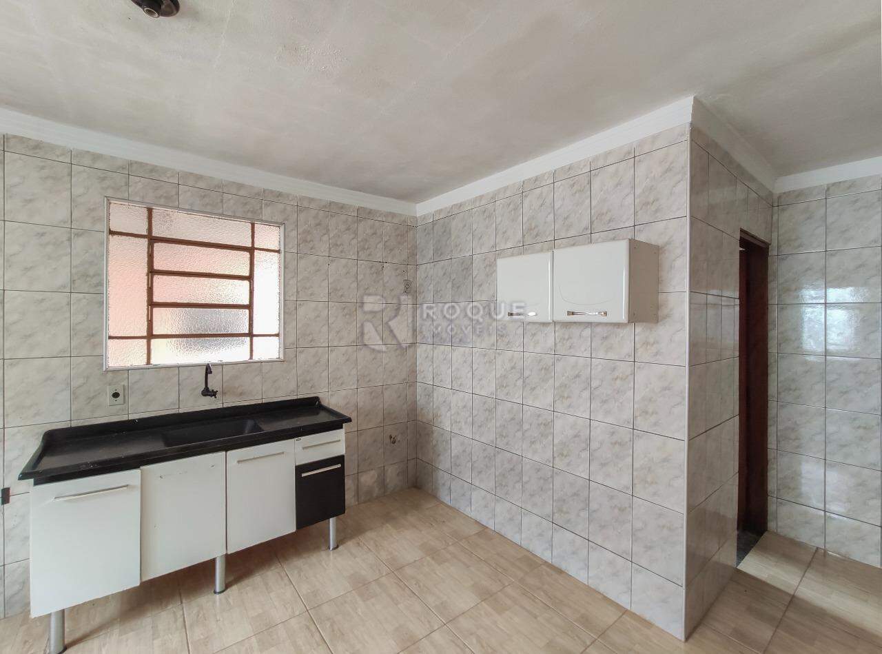Casa Residencial à venda no bairro Conjunto Habitacional Victor DAndrea: Cozinha 