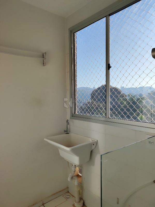 Apartamento à venda no bairro Parque Hippolyto: LAVANDERIA