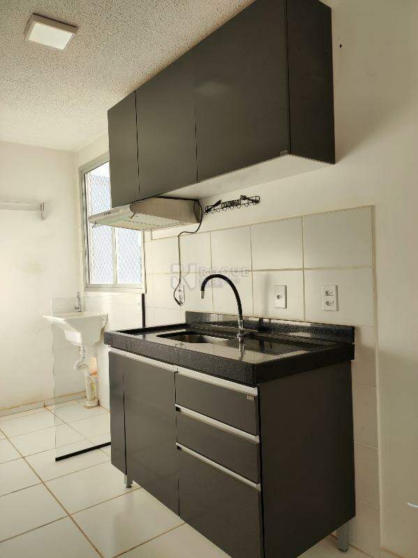 Apartamento à venda no bairro Parque Hippolyto: COZINHA