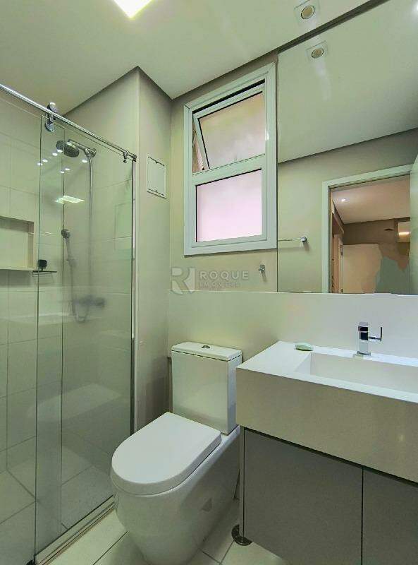 Apartamento para aluguel no bairro Vila Santa Rosália: Wc suíte