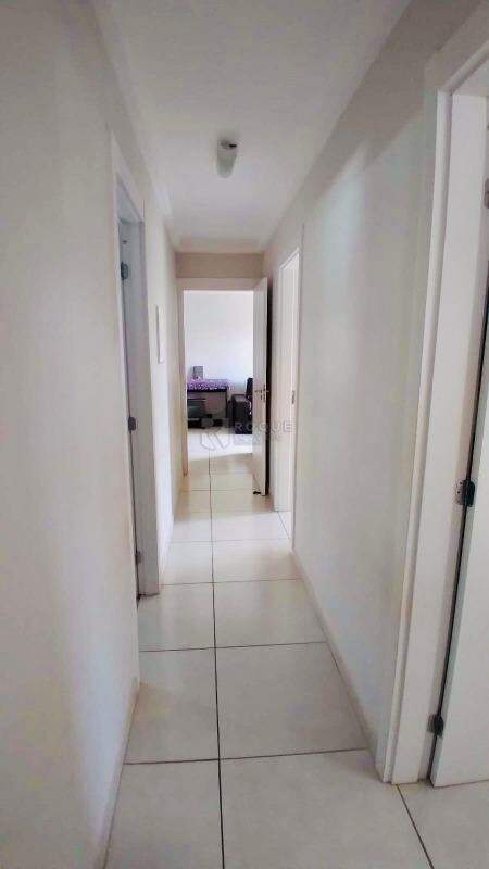 Apartamento à venda no bairro Jardim Florença: CORREDOR INTERNO 