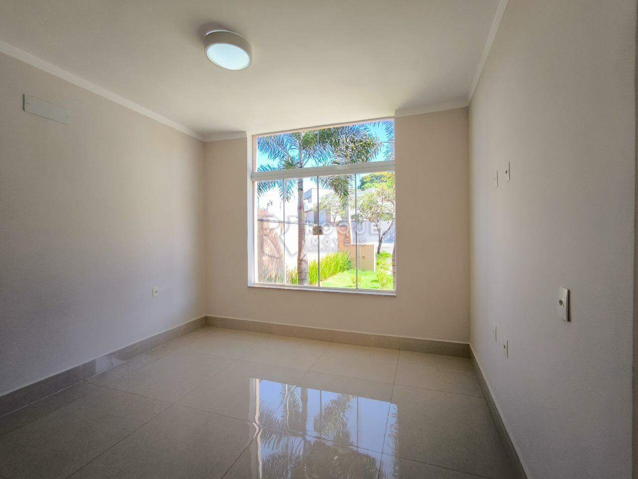Casa em condomínio para aluguel no bairro Jardim Porto Real V: SALA DE ESTAR