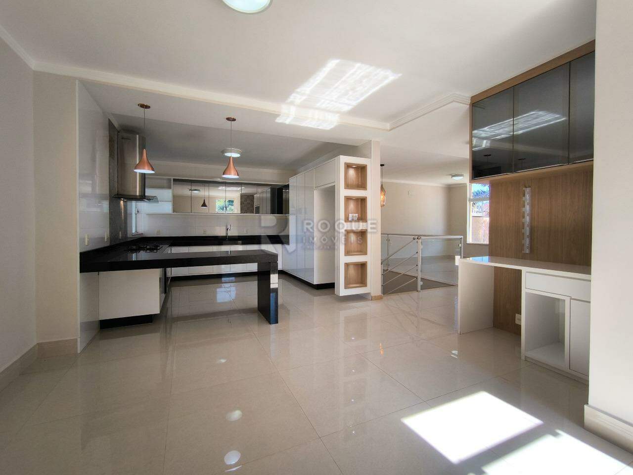 Casa em condomínio para aluguel no bairro Jardim Porto Real V: SALA DE JANTAR