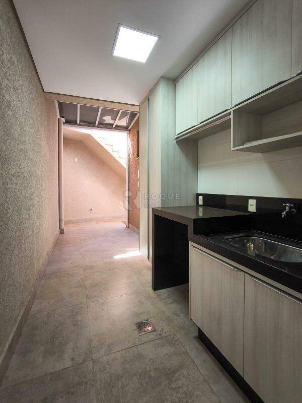 Casa em condomínio para aluguel no bairro Jardim Porto Real V: LAVANDERIA