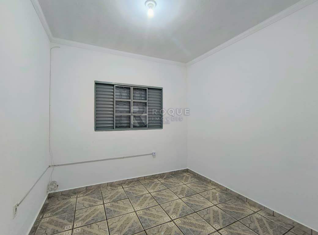 Casa Residencial para aluguel no bairro Jardim Santa Adélia: Dormitório 02