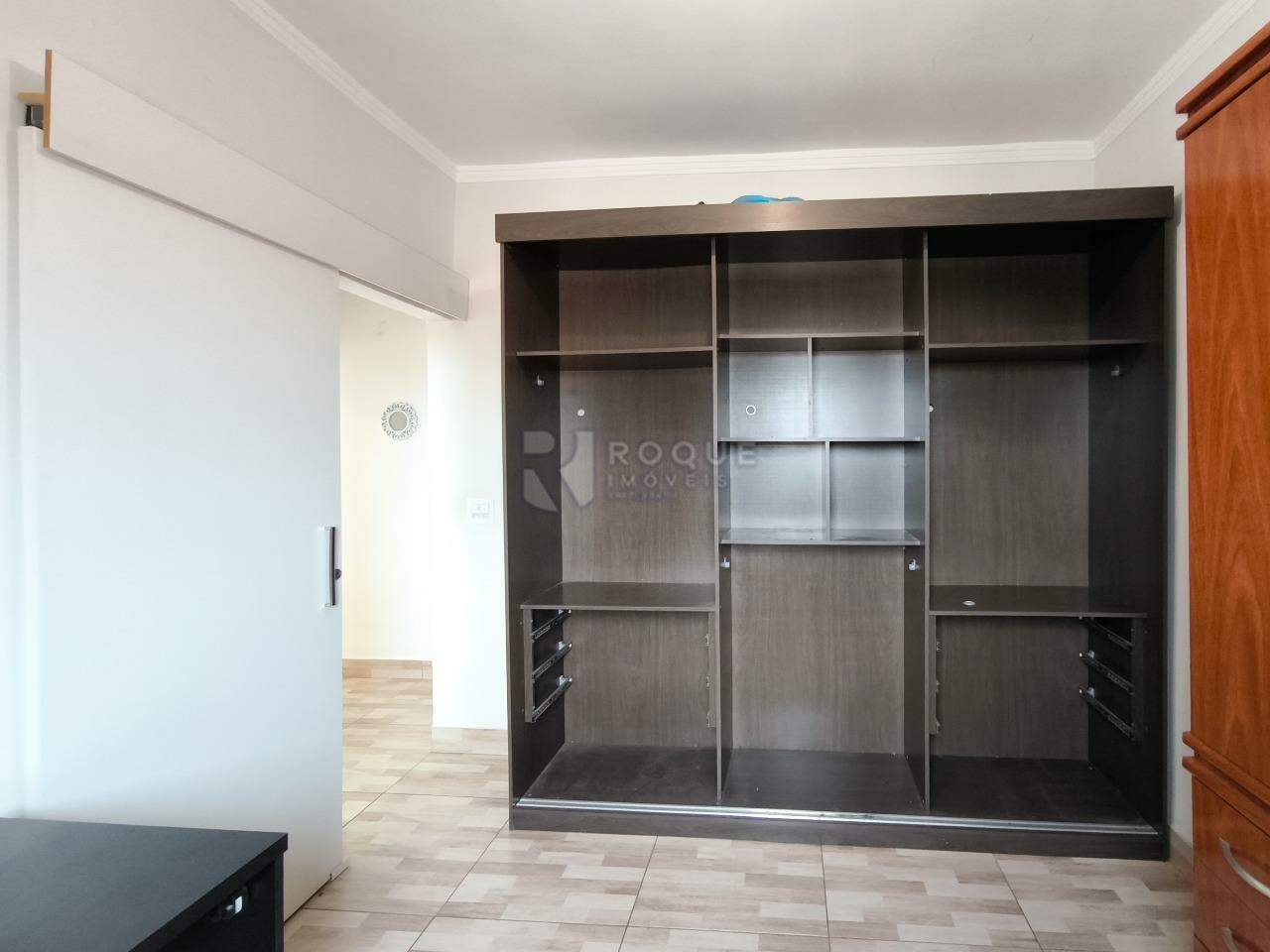 Casa Residencial à venda no bairro Jardim Gustavo Peccinini: DORMITÓRIO 2