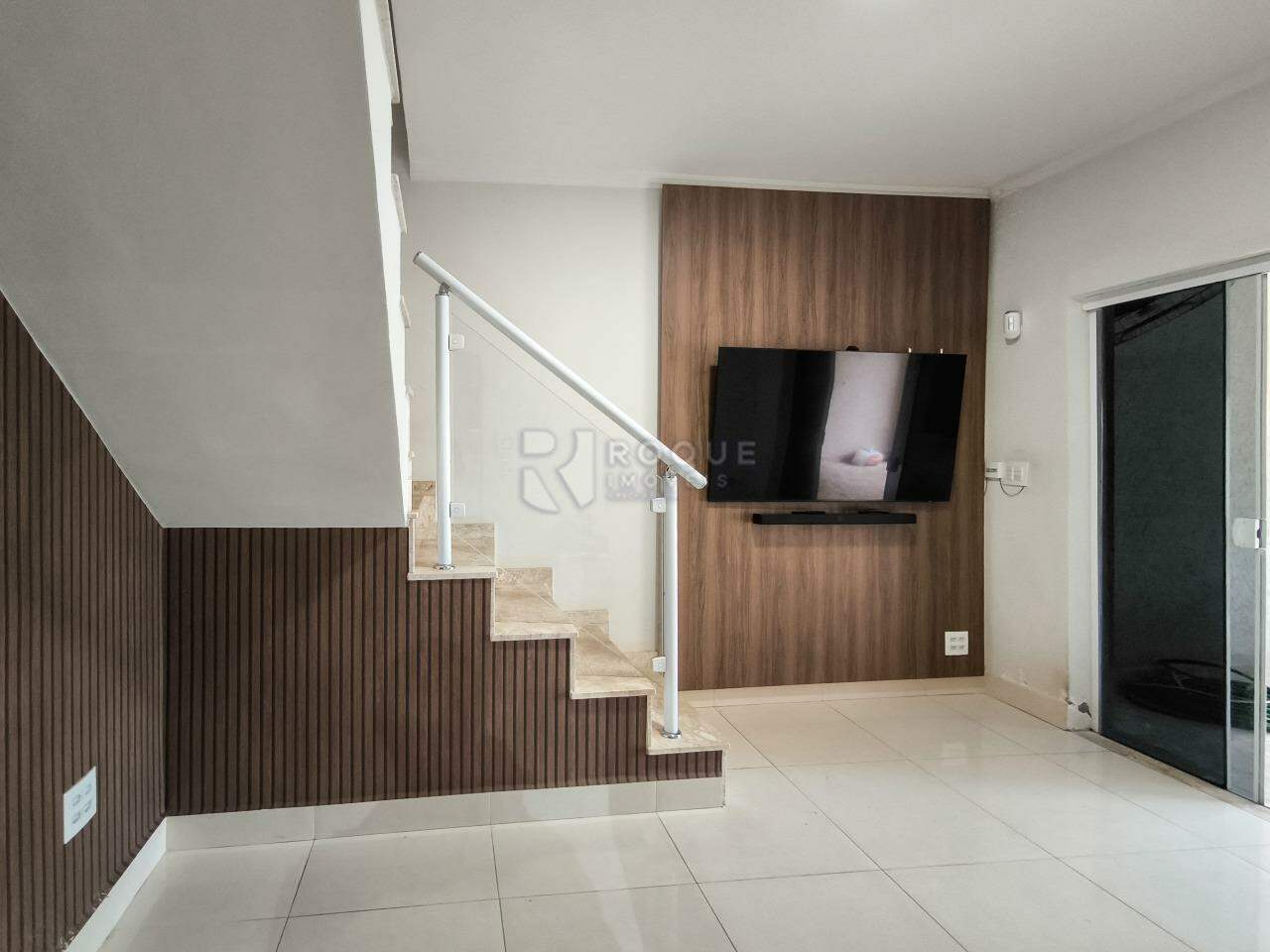 Casa Residencial à venda no bairro Jardim Gustavo Peccinini: SALA DE ESTAR