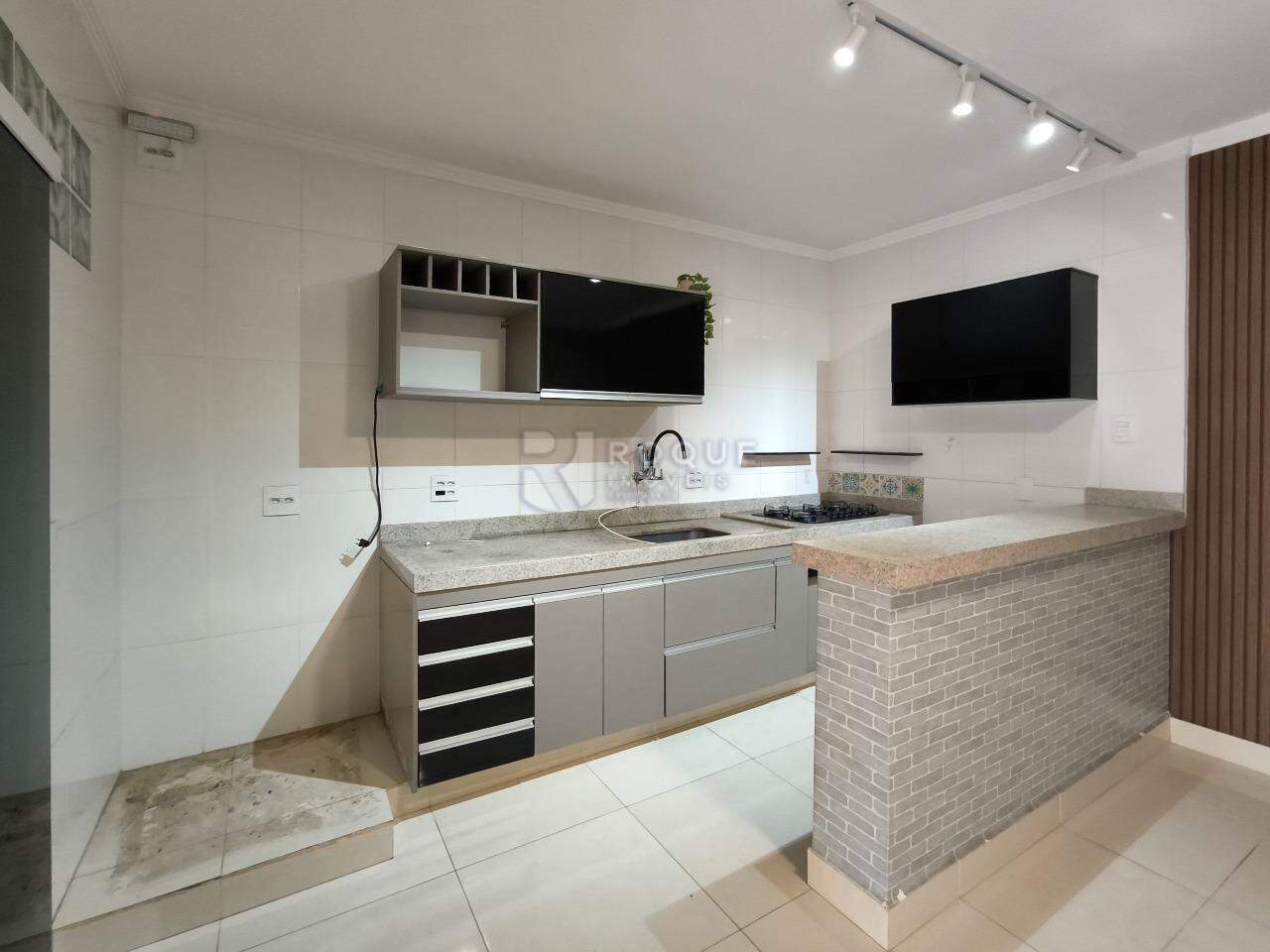 Casa Residencial à venda no bairro Jardim Gustavo Peccinini: COZINHA