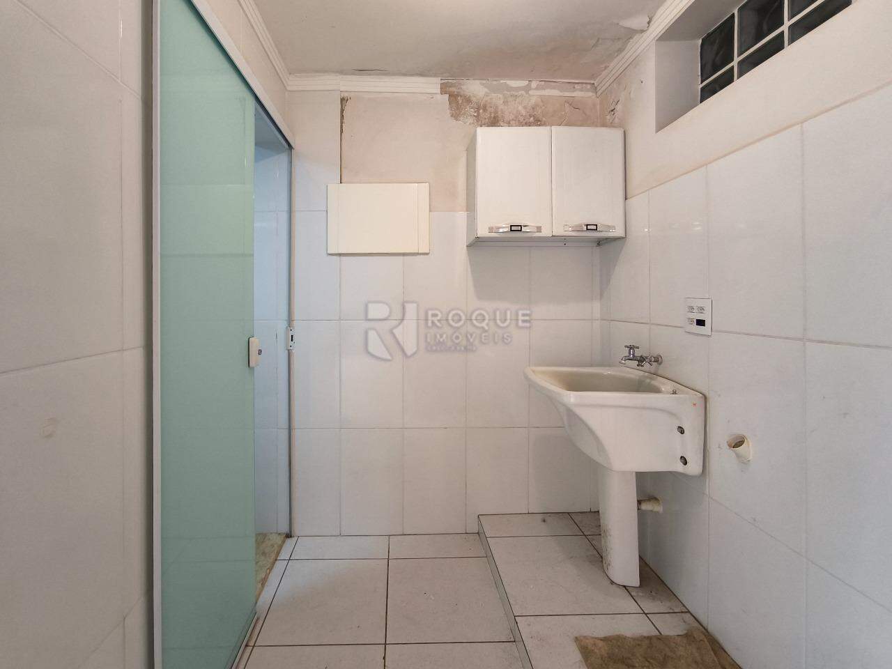 Casa Residencial à venda no bairro Jardim Gustavo Peccinini: LAVANDERIA