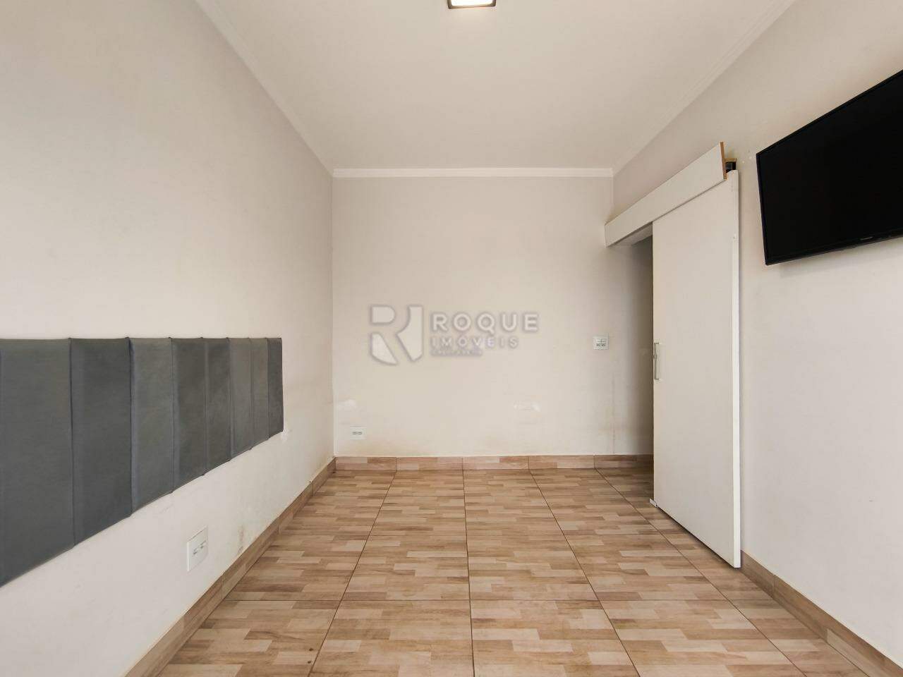 Casa Residencial à venda no bairro Jardim Gustavo Peccinini: DORMITÓRIO 1