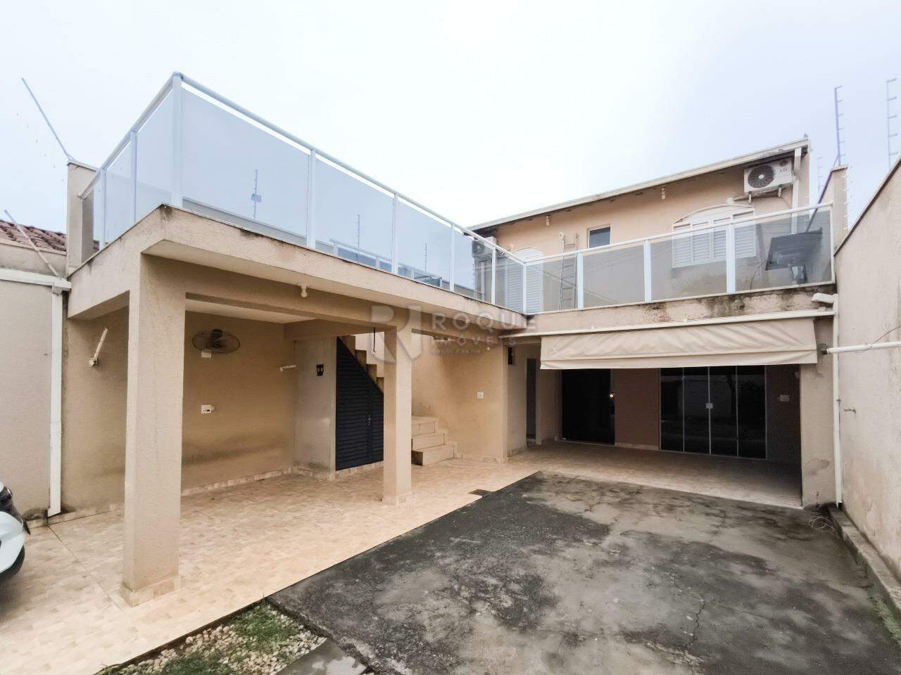 Casa Residencial à venda no bairro Jardim Gustavo Peccinini: ÁREA EXTERNA